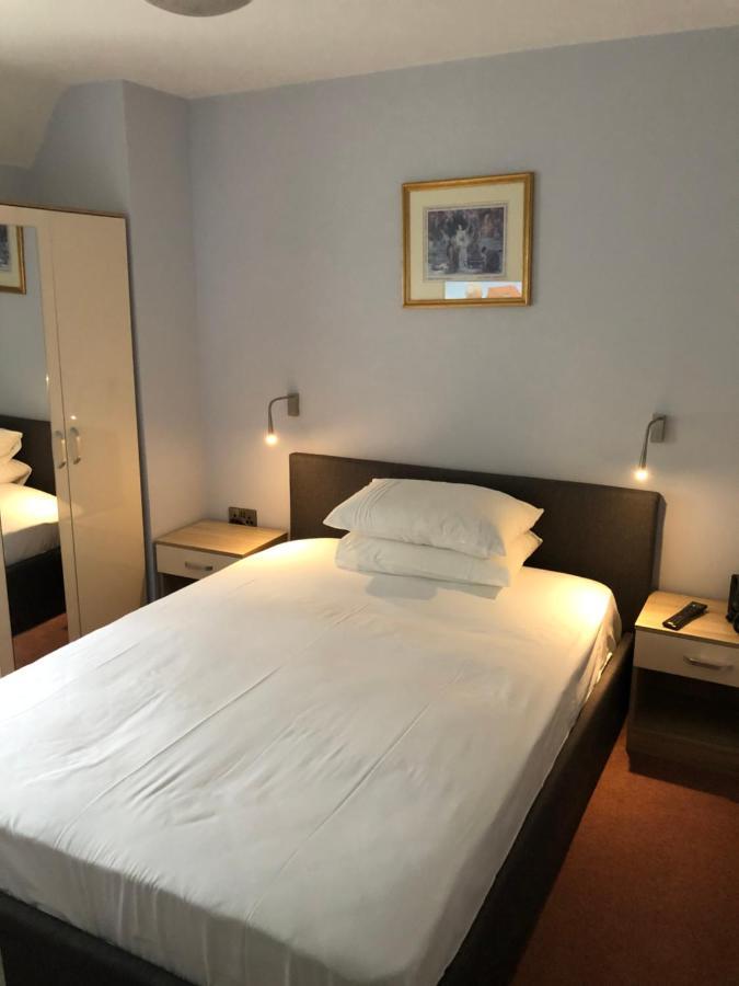 The Town Hotel Бриджуотър Екстериор снимка